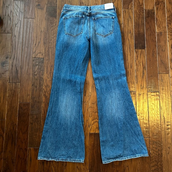 NWOT Express Mid Rise Medium Wash Front Seamed 70s Flare Jeans - Picture 6 of 9